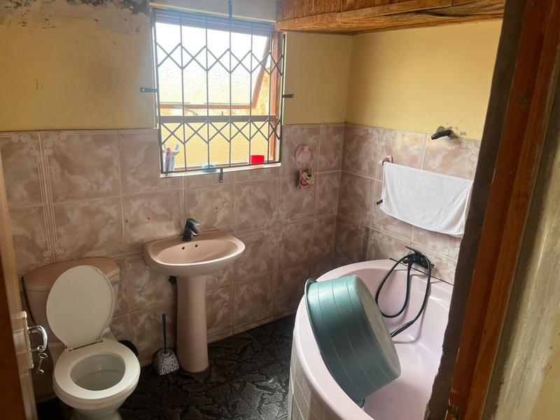 2 Bedroom Property for Sale in Kwa Nobuhle Eastern Cape